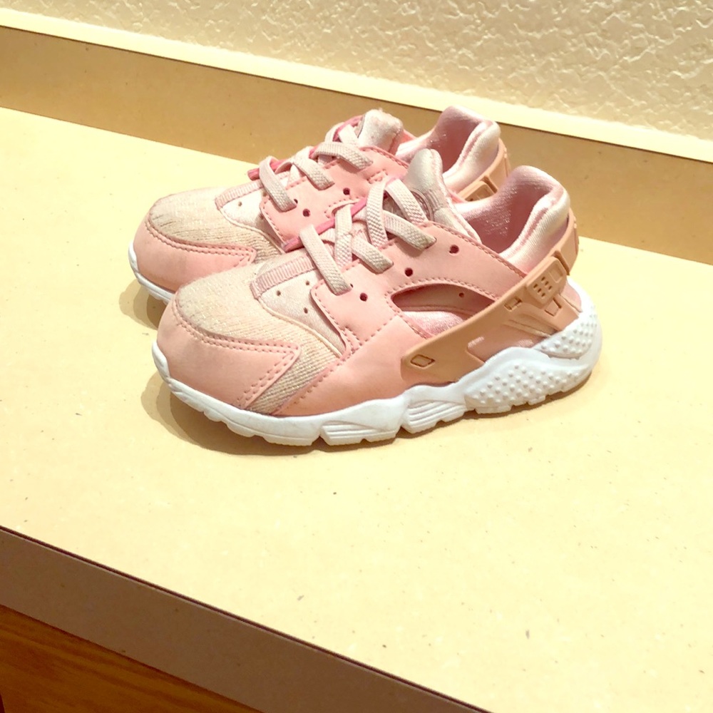 8C Nike Huaraches